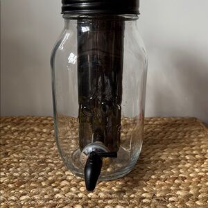 Glass Cold Brew Coffee Maker with Black Lid and Spout